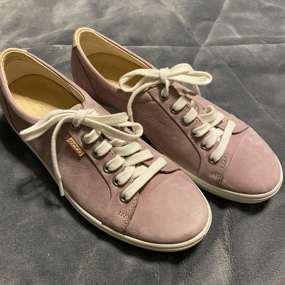 Ecco soft sneaker nwot lavender size 38
